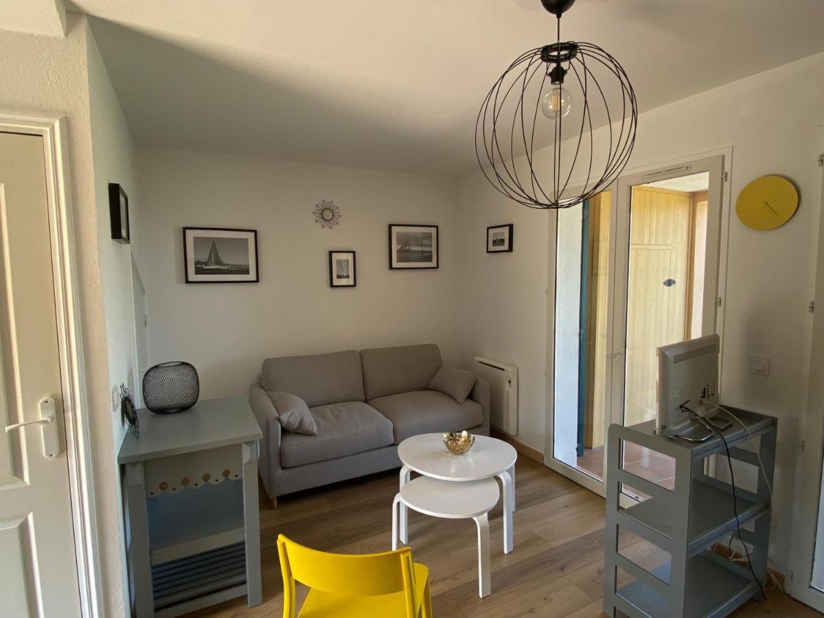 Maison De Vacances-vue Mer-piscine -tennis * Roquebrune-sur Argens